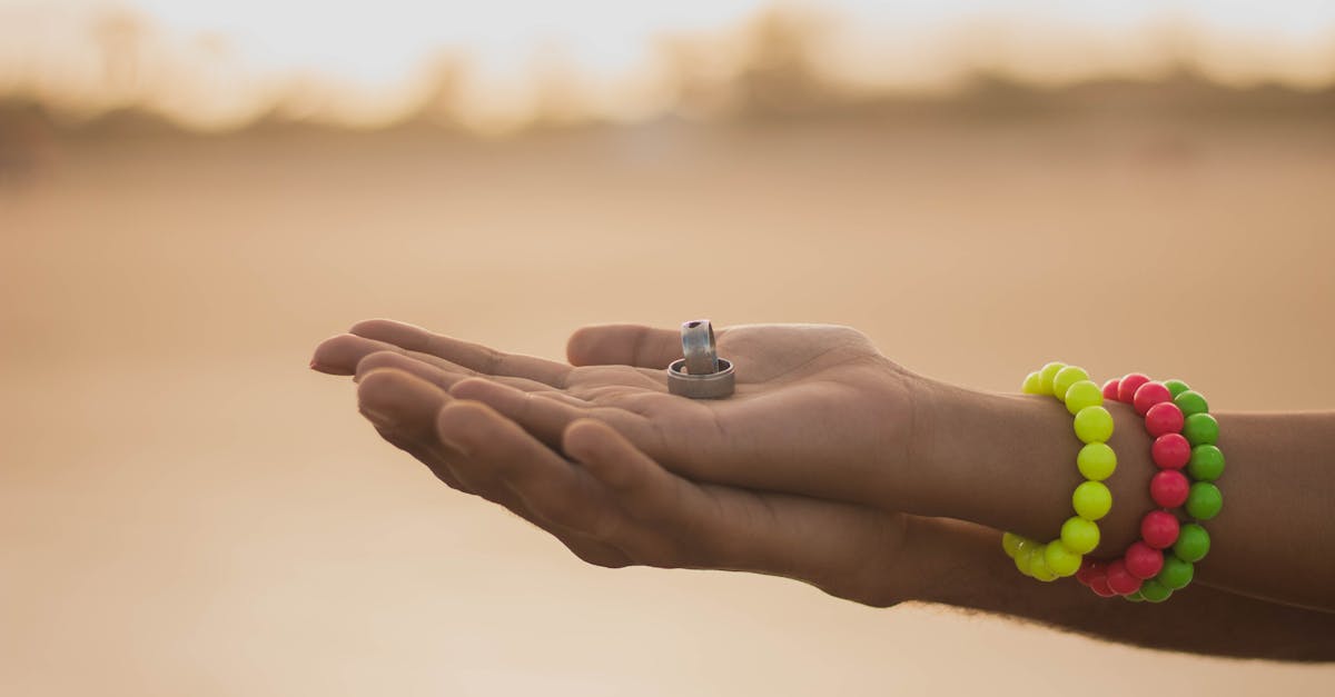 Incorporating Floral Designs in Vintage Engagement Rings